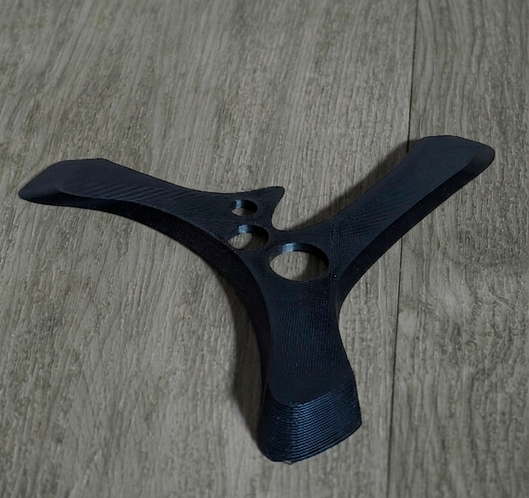 Miniatura 4 do modelo 3D T-Shaped Returning Boomerang V2