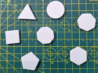 Bases for miniatures or tokens board game