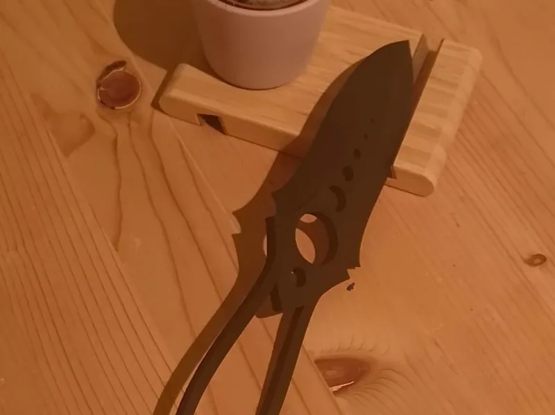 skeleton knife