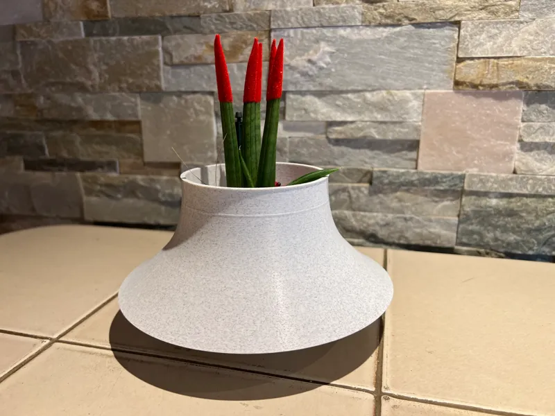 Vaso  "Cap 53" , omaggio a Mangiarotti