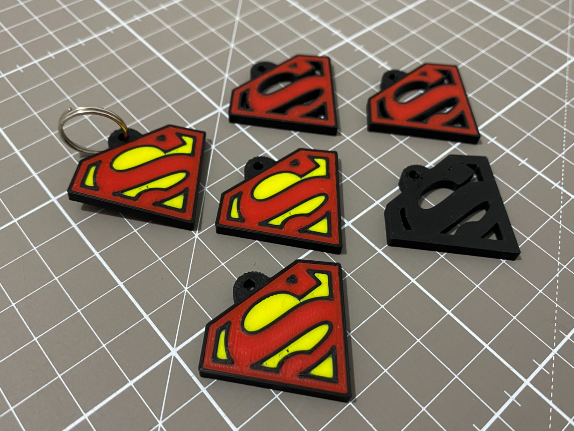 portachiavi Superman monocolore e multicolore ams