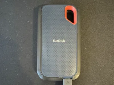SanDisk SSD AirTag Cable Case