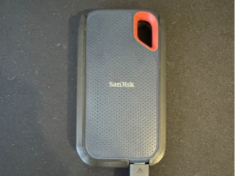 SanDisk SSD Air Tag Cable Case