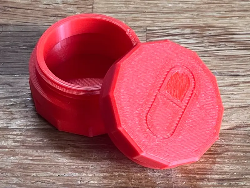 Pill Box /Screwtop container