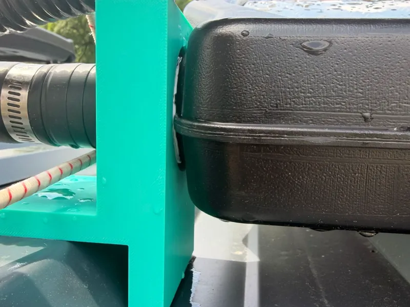 Halter für Sonnenkollektoren auf Trapezblech Dach