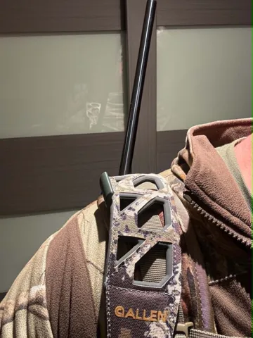 Clip o pieza de sujeción: Rifle Sling Retainer Clip — vista de referencia 3