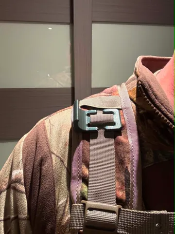 Clip o pieza de sujeción: Rifle Sling Retainer Clip — vista de referencia 2