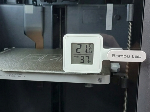 Door-Mounted Hygrometer Frame ,temperature, gadget