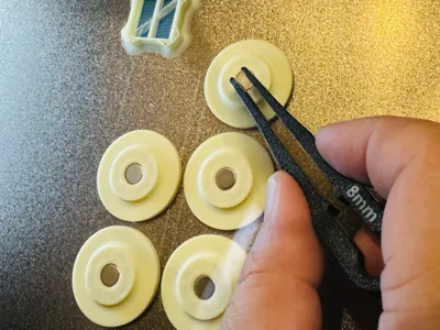 Tweezer magneto help
