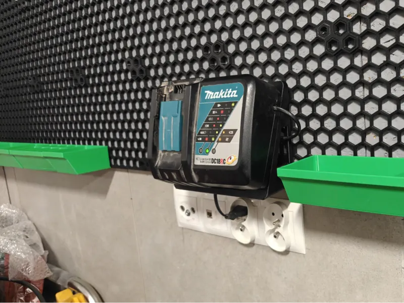 HSW Honeycomb Rotated - Makita DC18RC