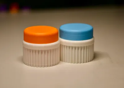Tea canister, fish food canister, cold cream canister (vertical series)