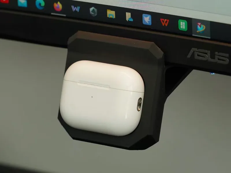 AirPods Pro Monitor Organizer