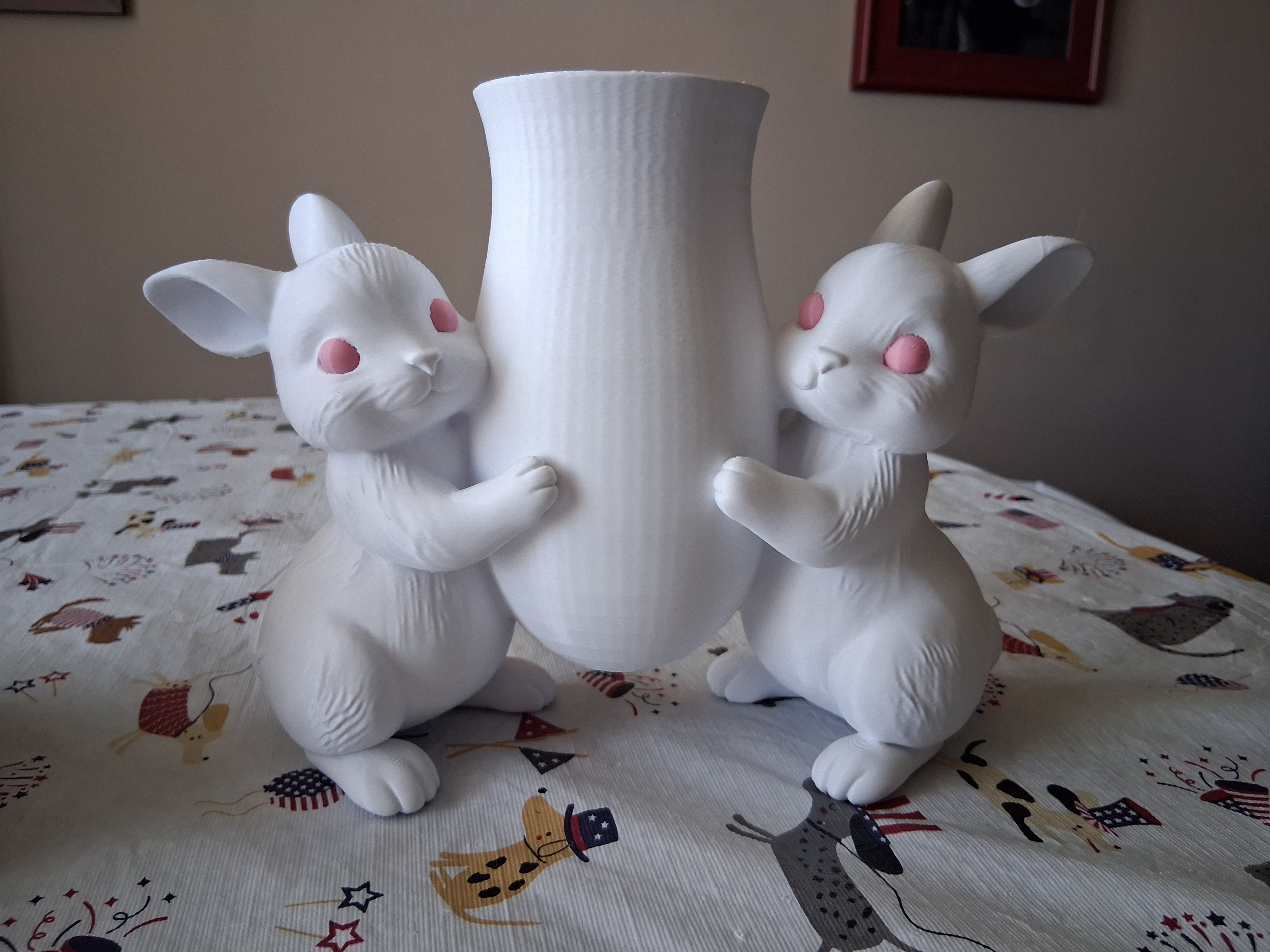 Miniatura 4 do modelo 3D Easter vase
