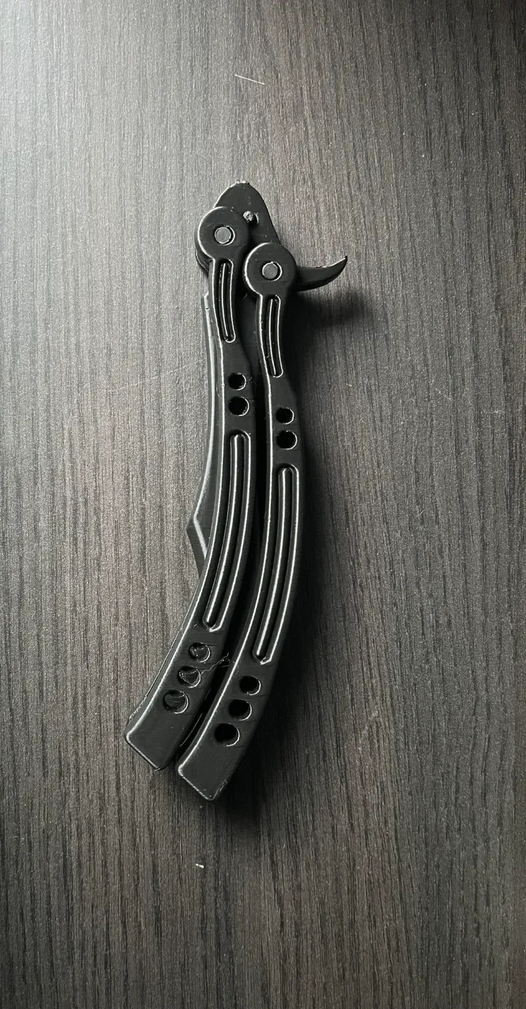 CS:GO Butterfly knife view 3