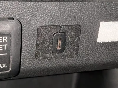 Honda Jazz / Fit (2009-2015) USB-C Dash Mount