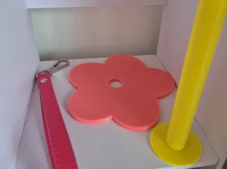 flower yarn holder