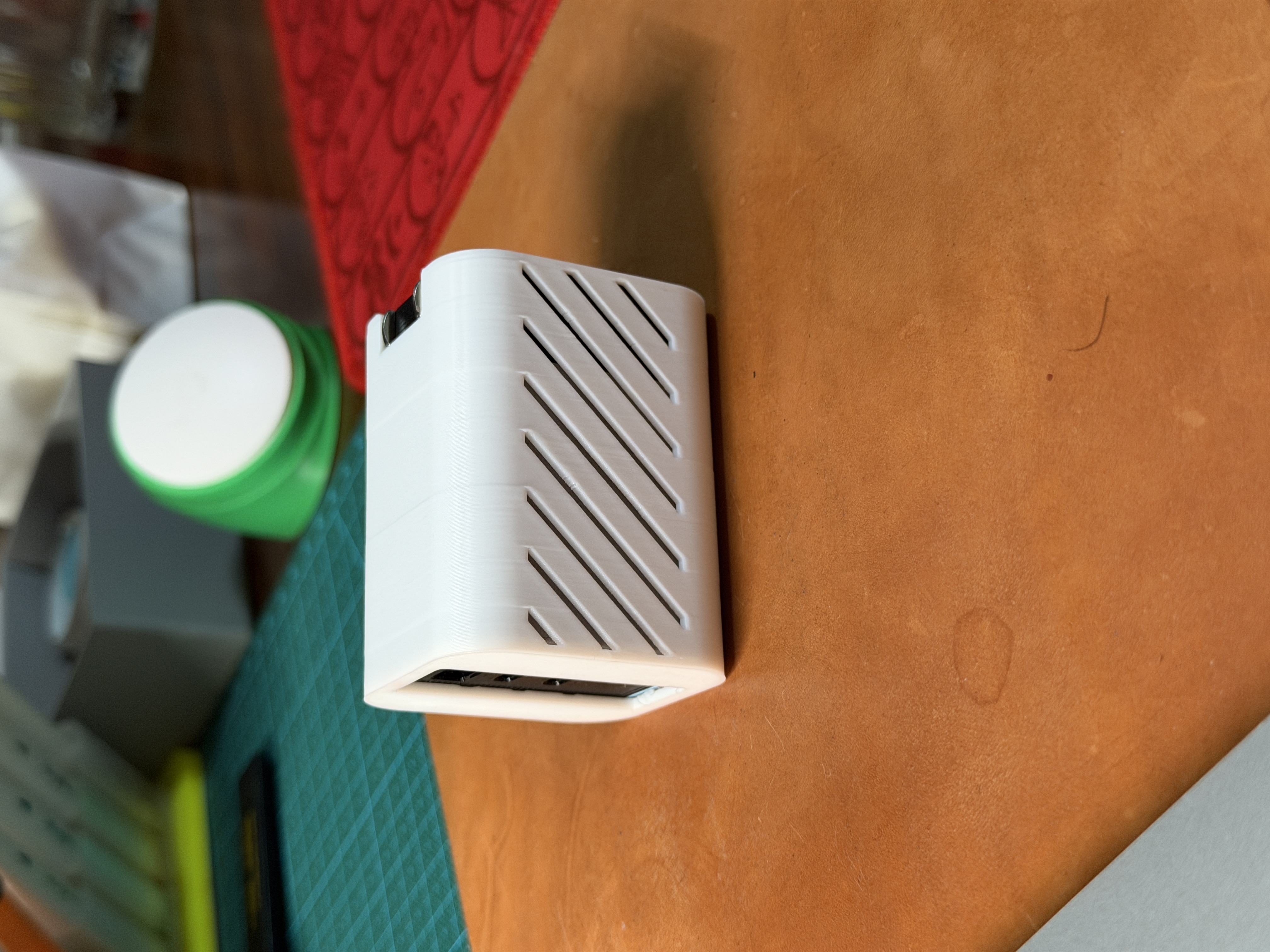 Miniatura 2 do modelo 3D 【酷态科】10 号mini充电器-保护壳