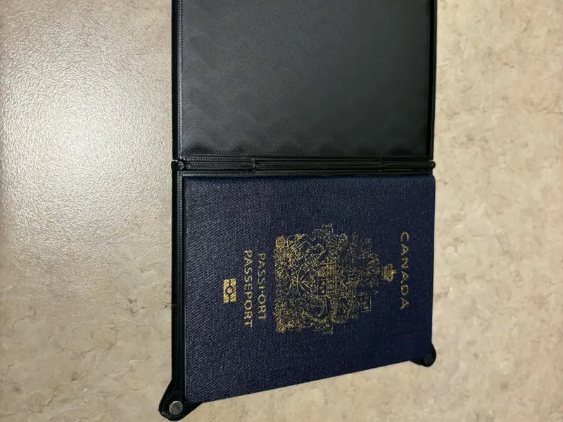 Passport Magnetic Case with Print-in-place hinges