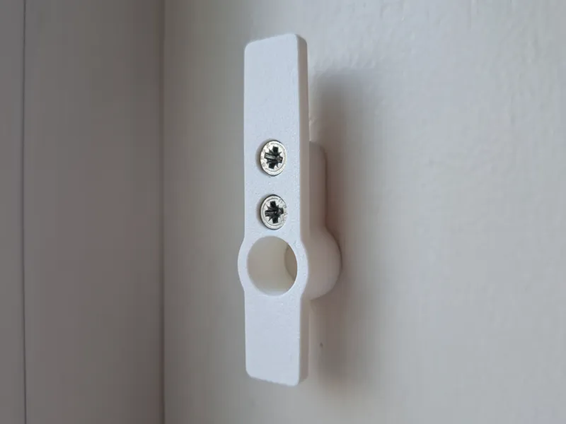 Blinds cord winder and end cap pull handle holder