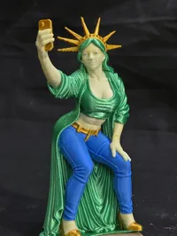 Statue de la Liberté qui se prend en selfie — photo 5