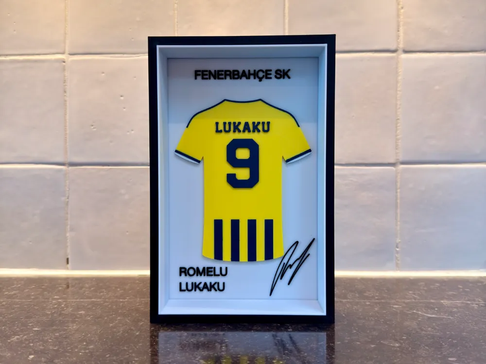 Marco decorativo: Romelu Lukaku - Fenerbahçe - Jersey Frame. Referencia del modelo original.