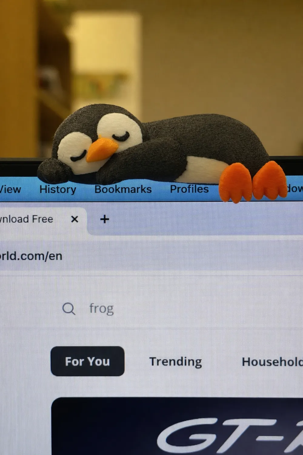 Sleepy Penguin Monitor Buddy - Free 3D Print Model - MakerWorld