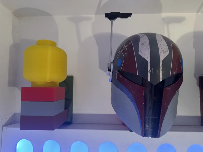 GIANT L3GO BIG BRICK Star Wars Helmet Display