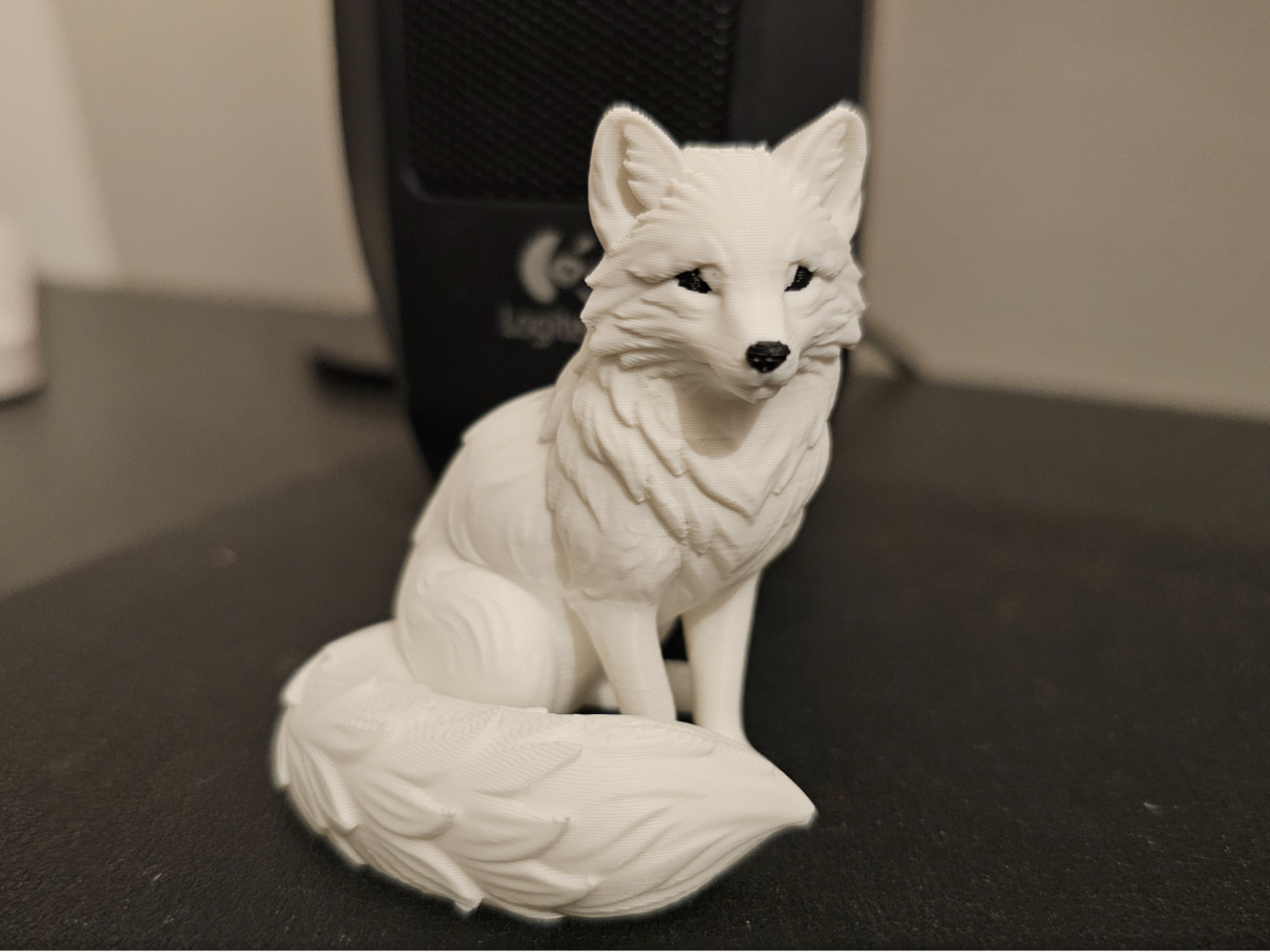 Artic fox sculpture