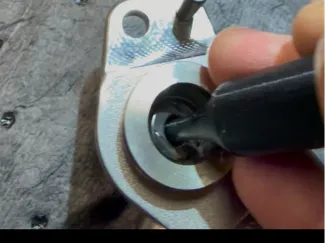 Fuel Injector tool for Mercedes Benz Fuel rails