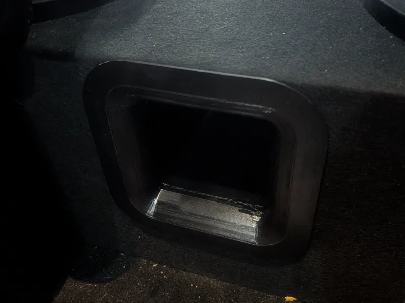 4.5" / 115mm subwoofer port