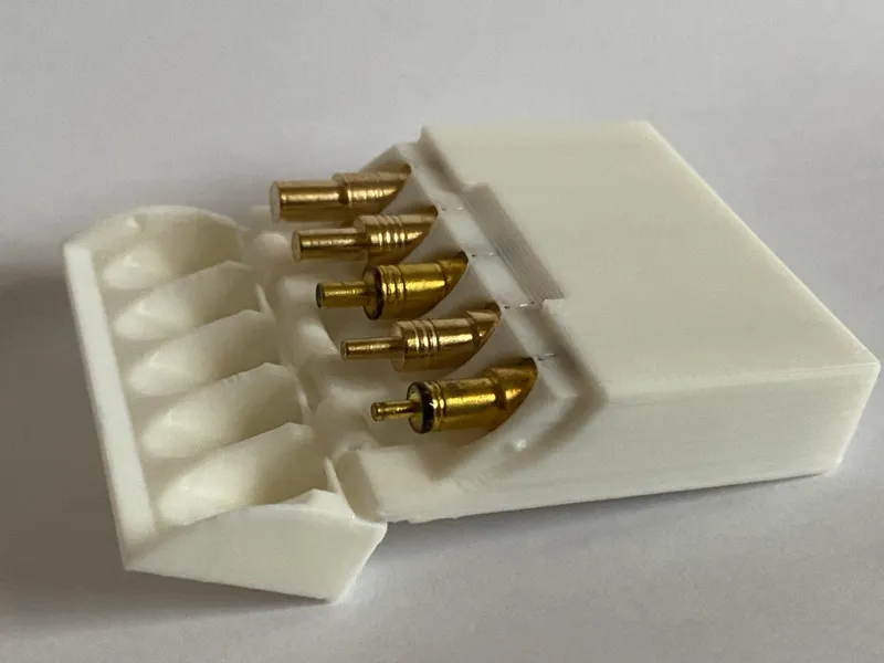 Threaded inserts soldering tip box