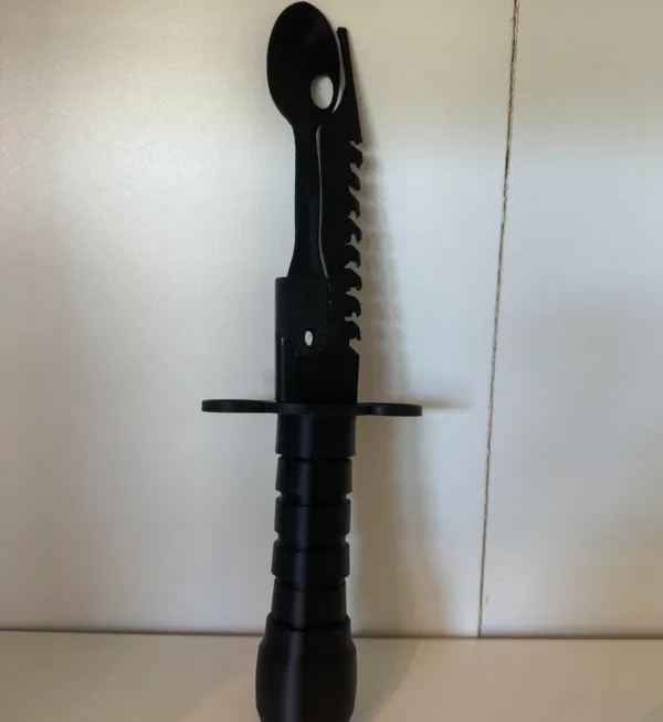 Réplique couteau-cuillère de combat