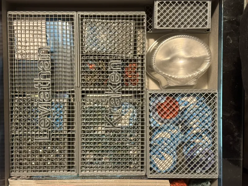 Abyss +all expansions +sleeved cards +reduced PLA