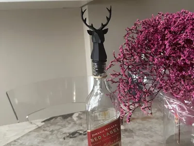 Deer Bottle Versa