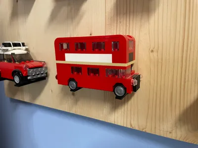 LEG O Londoner Bus Creator 40220 wall mount