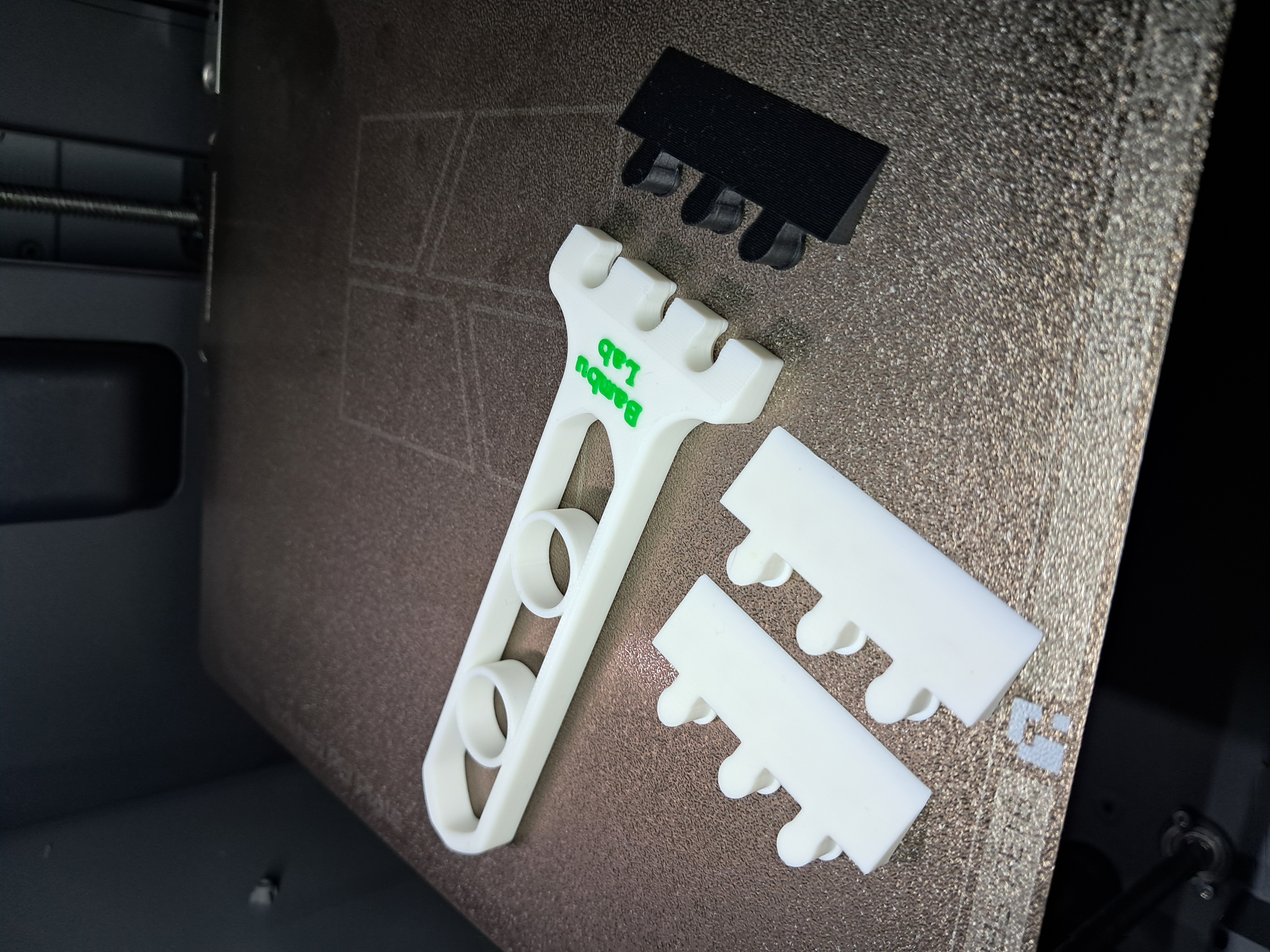Miniatura 9 do modelo 3D Bed Scraper with Replaceable Blades Ultra-Durable 
