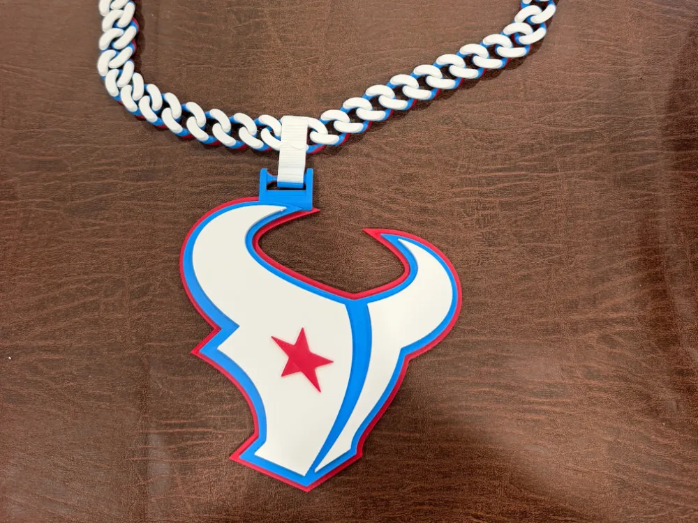Collar con dije Houston Texans — imagen de referencia de MakerWorld