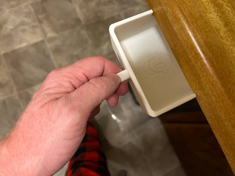Counter crumb scoop