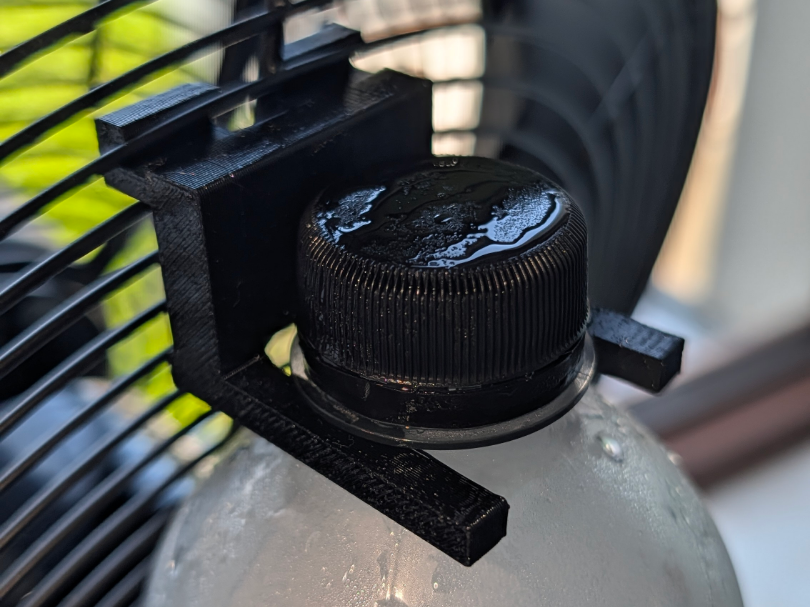 Frozen Bottle Fan Cooler Clip - Hook Mount