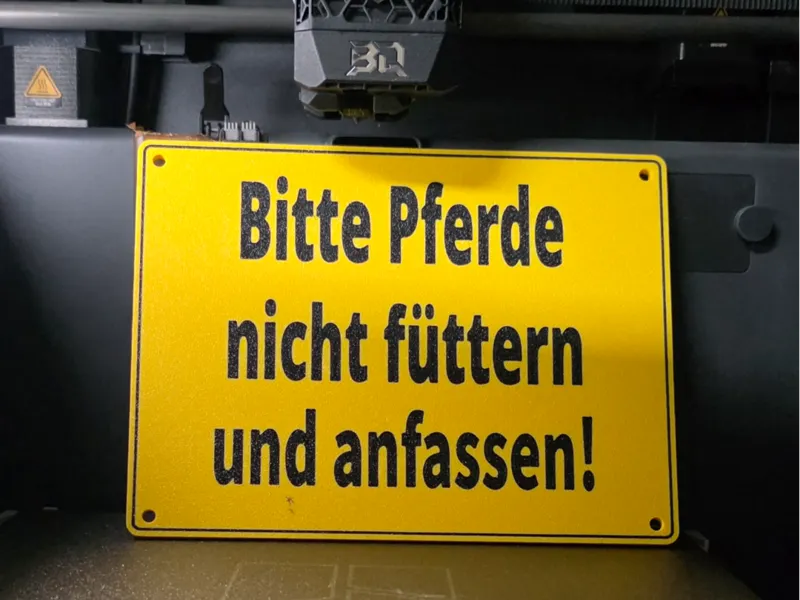 Pferde nicht füttern und anfassen!