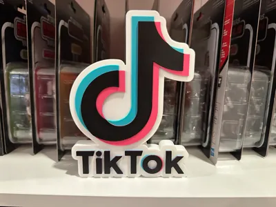 Tik Tok Desk Sign