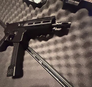 Modelo para impresión 3D: SIG SAUER MPX Submachine Gun PDW Toy Grip — vista de referencia 3