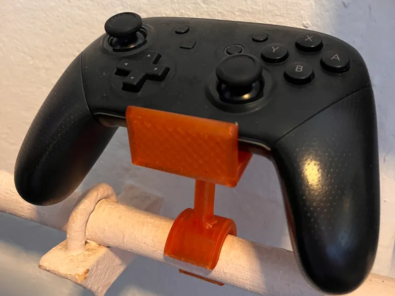 Universaler Controllerhalter für Heizungsrohr