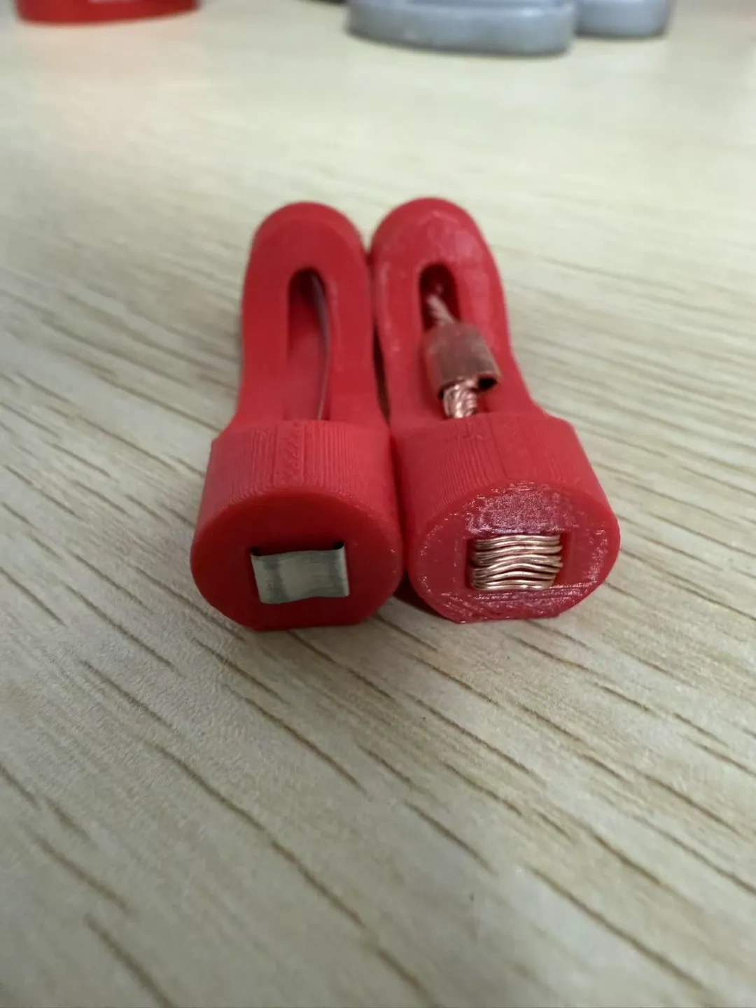 Miniatura 2 do modelo 3D 假电池，五号AA&七号AAA电池，使用废旧电话线、网线及易拉罐