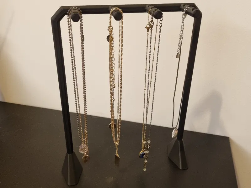 necklace stand