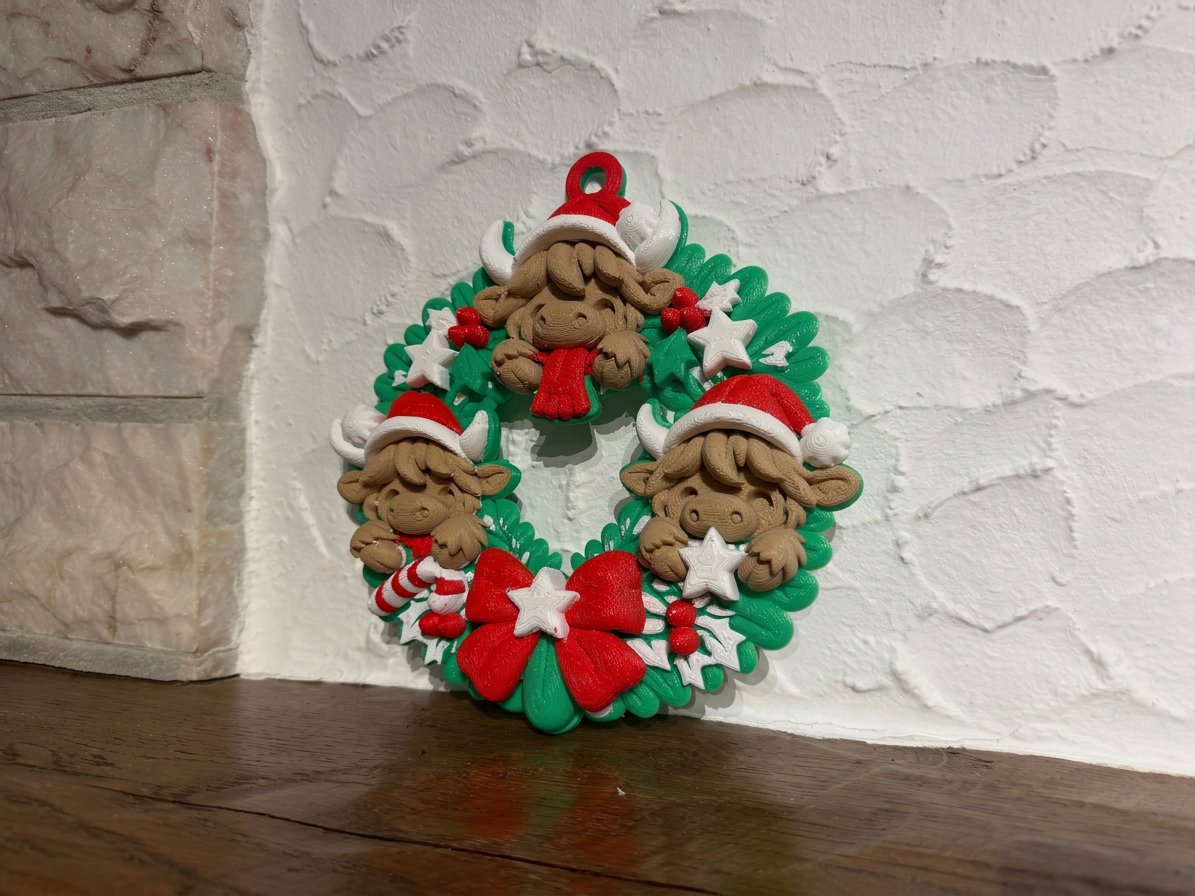 Christmas Wreath Highland Cows - 1