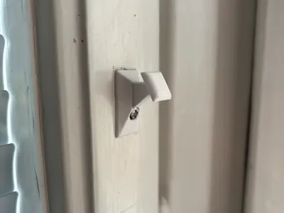 Blind holder
