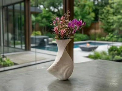 Helix vase