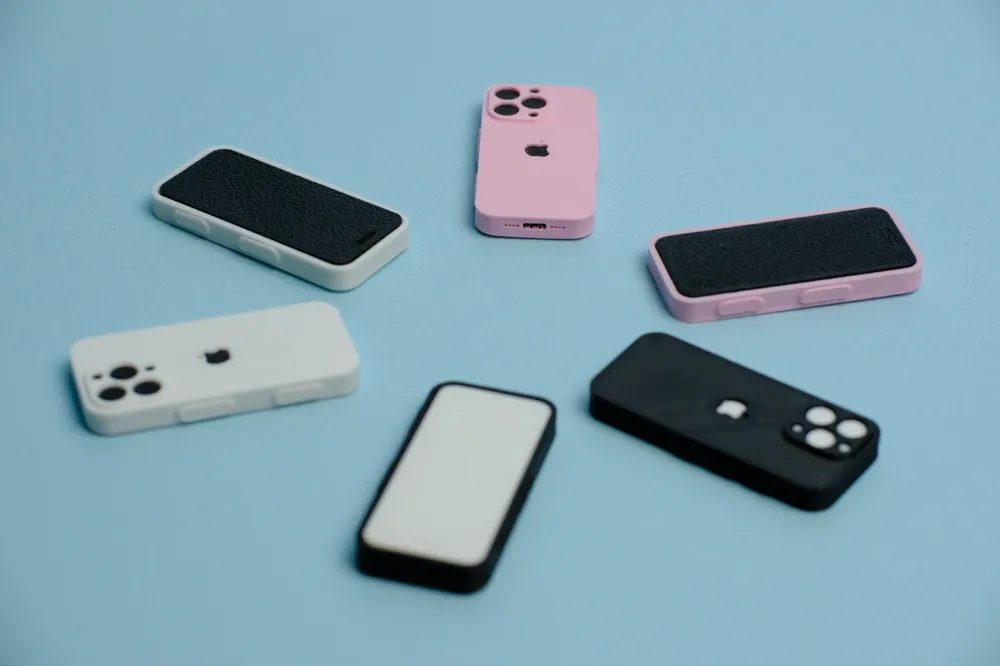 Mini iPhone 16 Pro por Oleksandr T2L MakerWorld: Descarga Modelos 3D ...