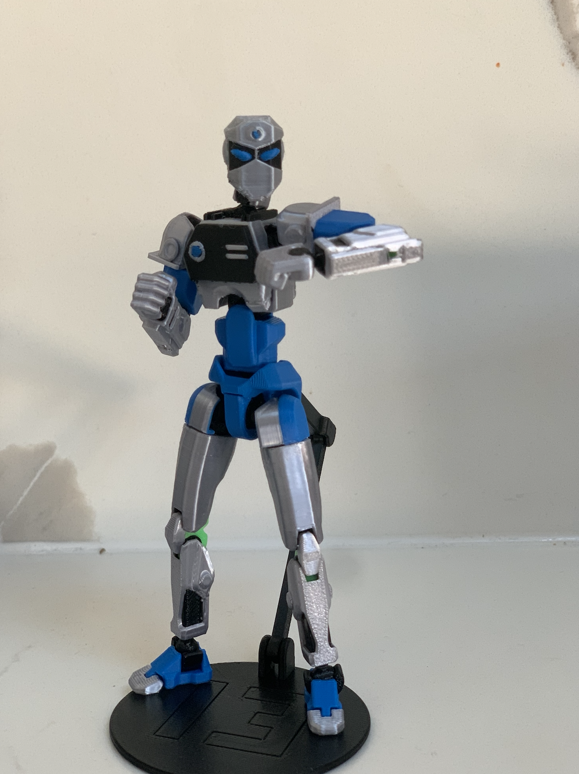 Miniatura 1 do modelo 3D TECH JACKET DUMMMY13